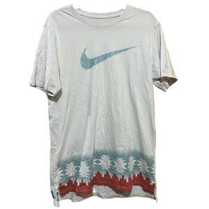 Nike Tee Shirt With Green Swoosh Southwest Design Medium Excellent Condition!‎
